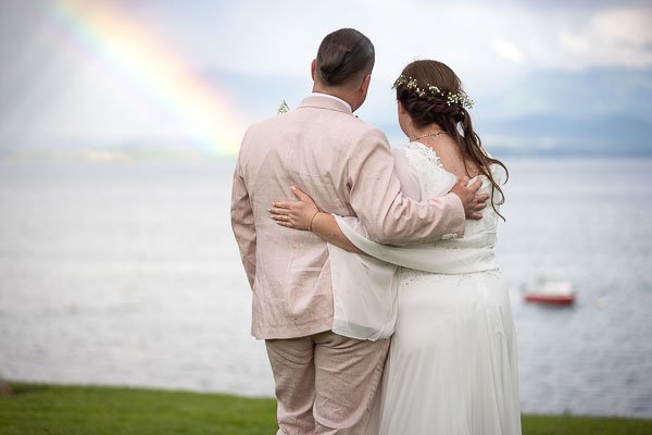 Mariage avec arc-en-ciel sur lac Léman